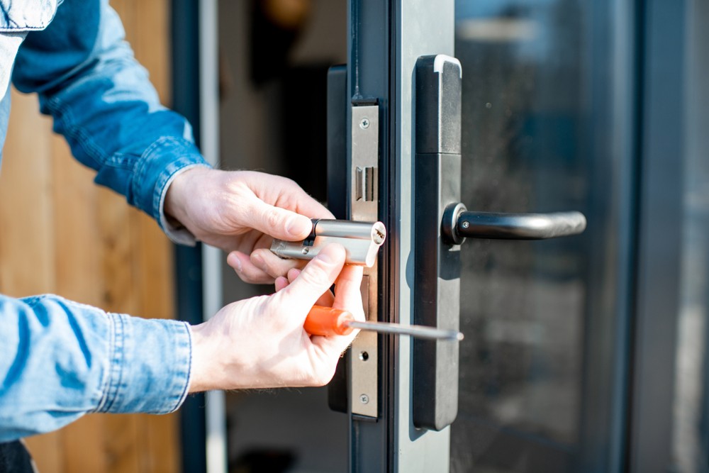 How To Avoid Locksmith Scams
